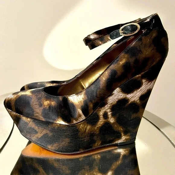 Gently Worn San Edelman Quinn Animal Print Pumps, Size 6 - Picture 3 of 6